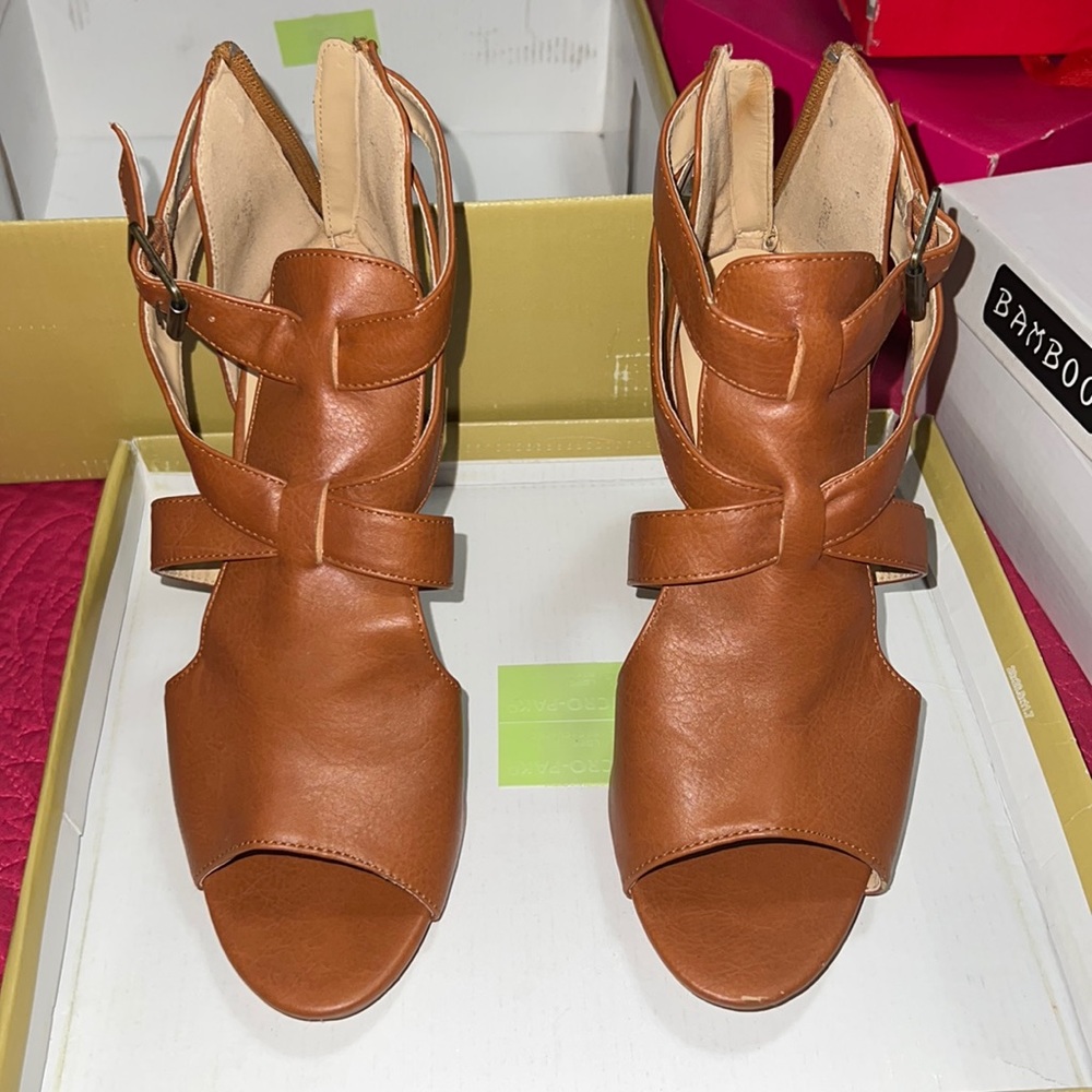 SHOES